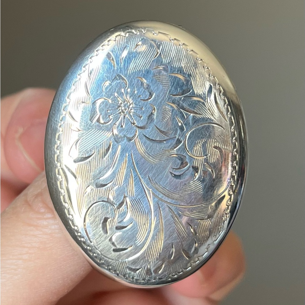 Vintage Engraved Oval Sterling Silver Brooch - Floral Motif